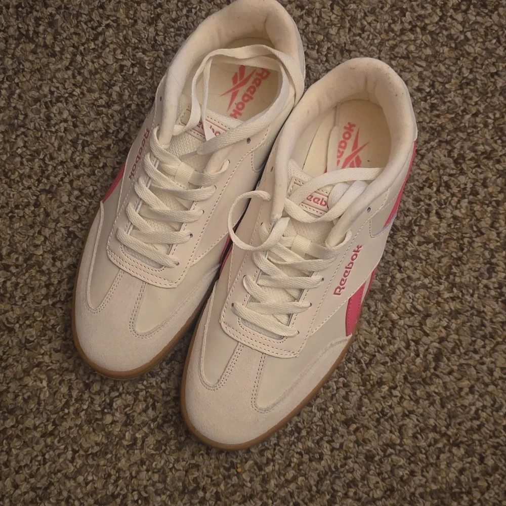 Reebok Classic White and Pink Trainers